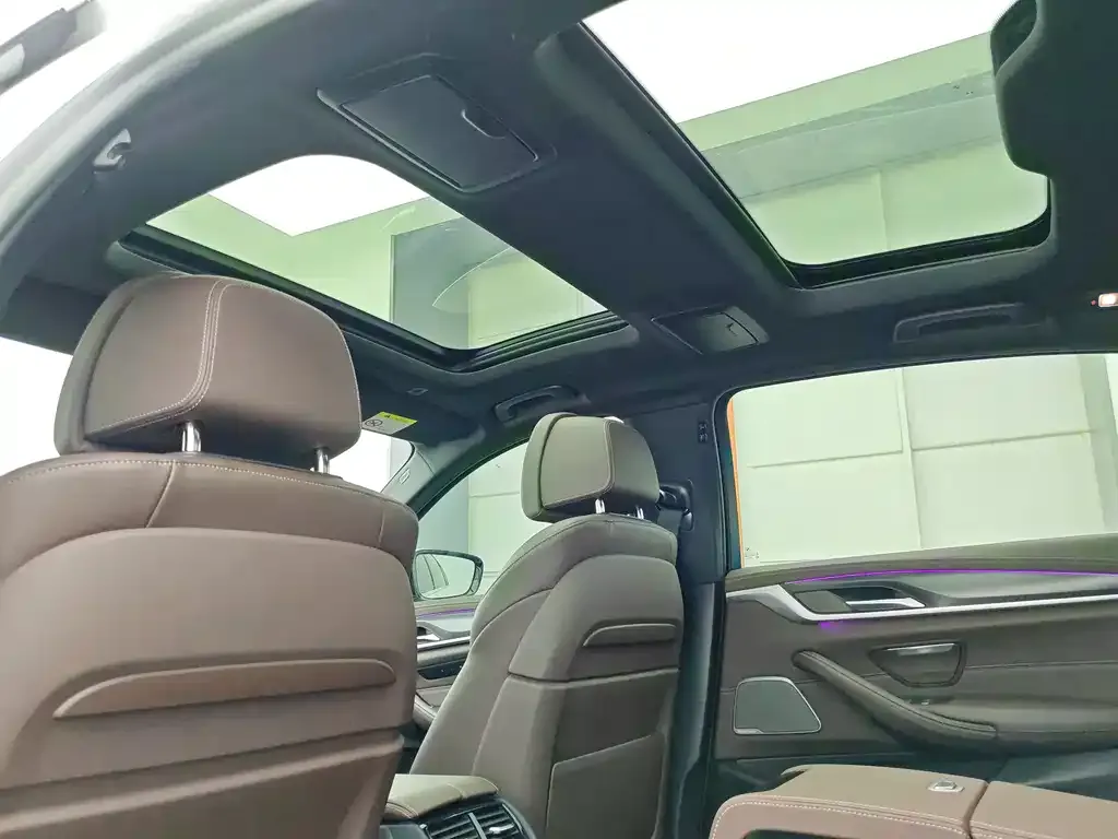 BMW 5 Series New Energy — фото 4