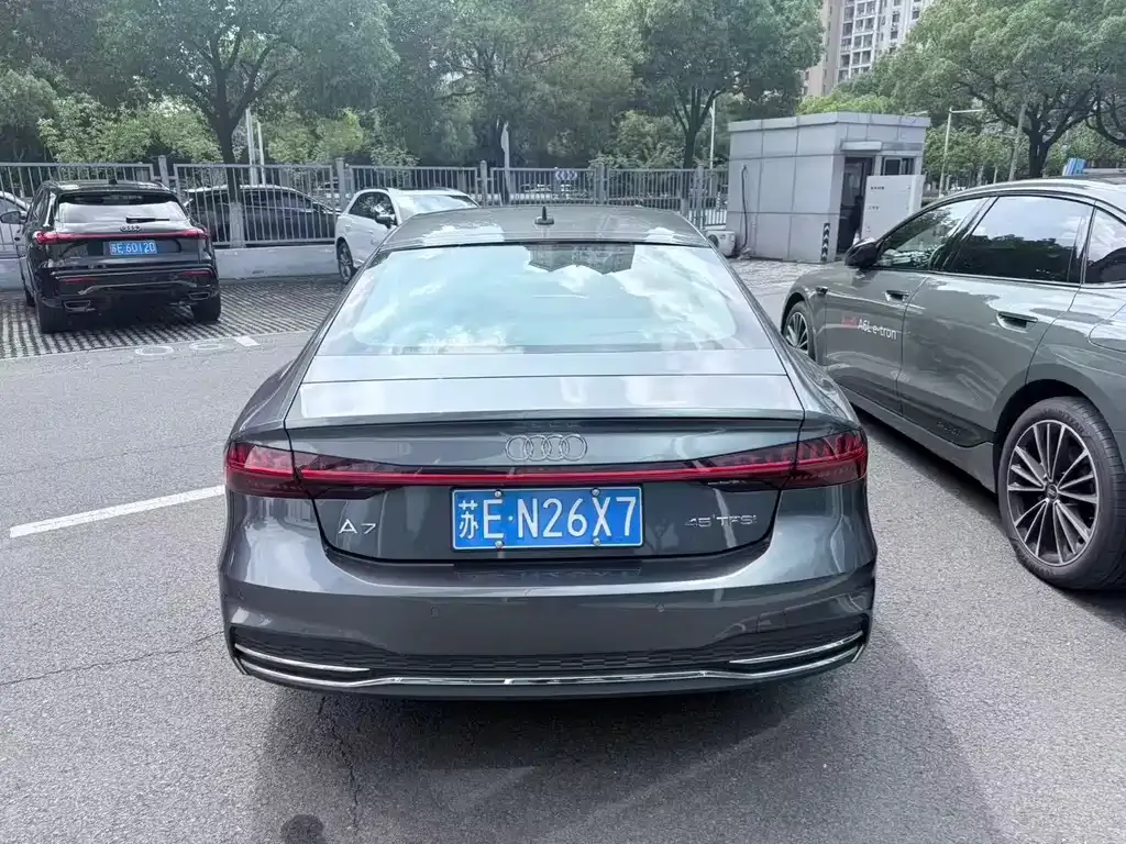 Audi A7 — фото 8