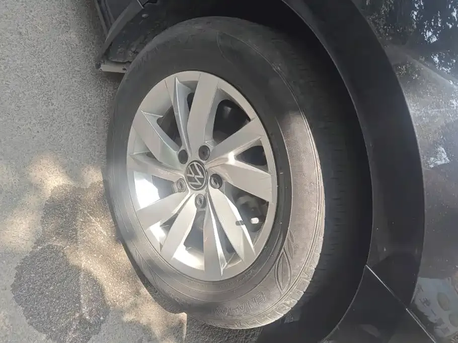 Volkswagen Passat — фото 9