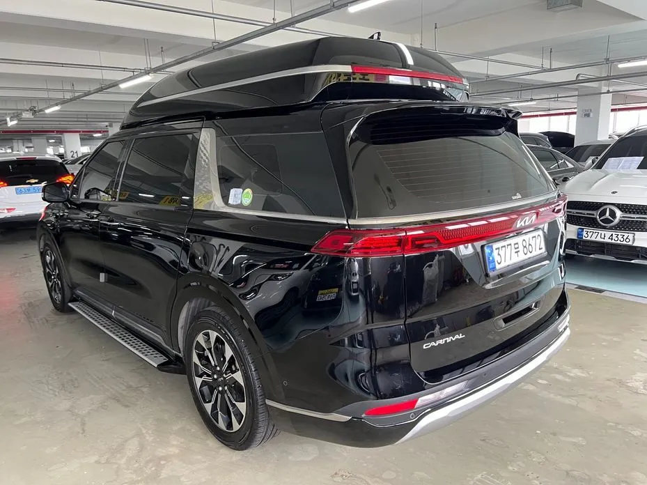 Kia Carnival — фото 10