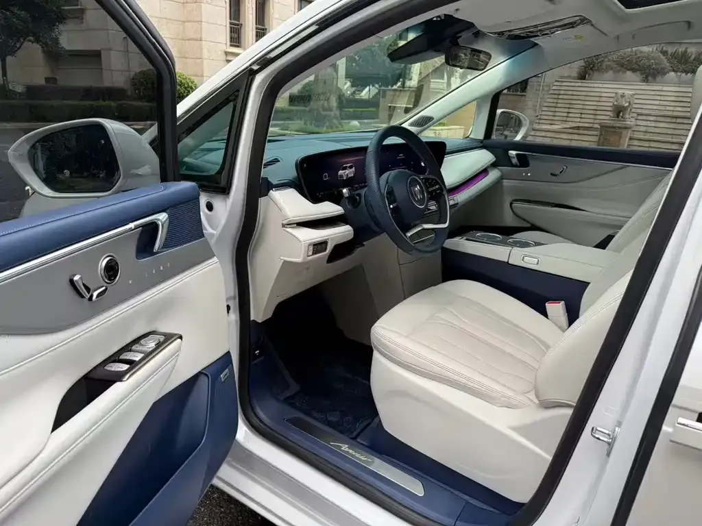 Buick GL8 Hybrid — фото 3
