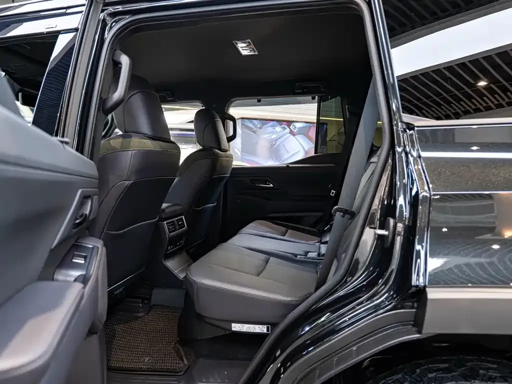 Lexus GX 2025 из CN, фото 9