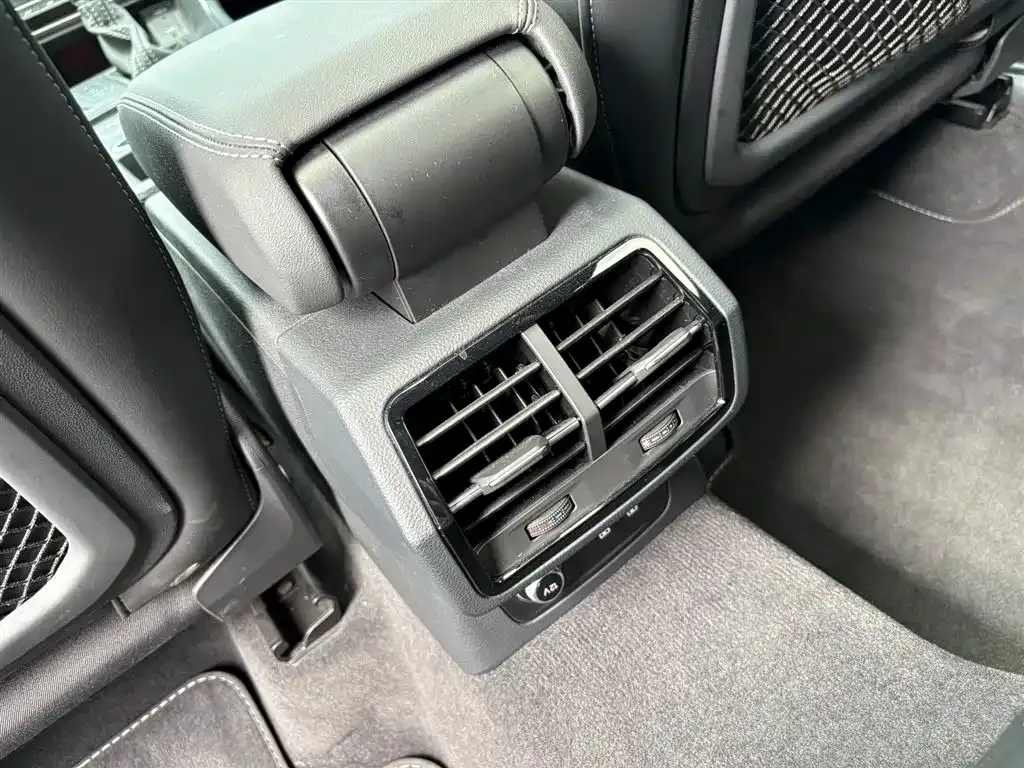 Audi Q3 Sportback — фото 6