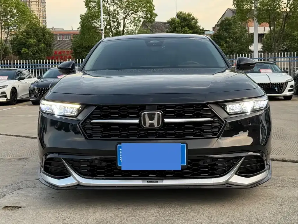 Honda Accord — фото 9