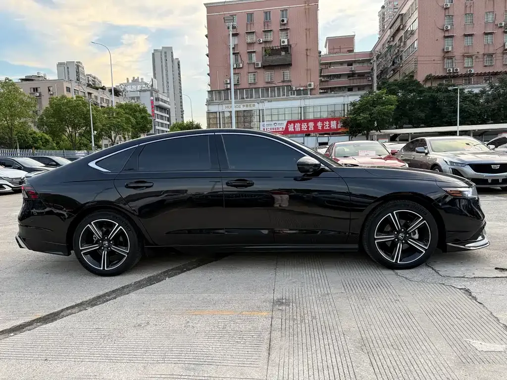 Honda Accord — фото 5