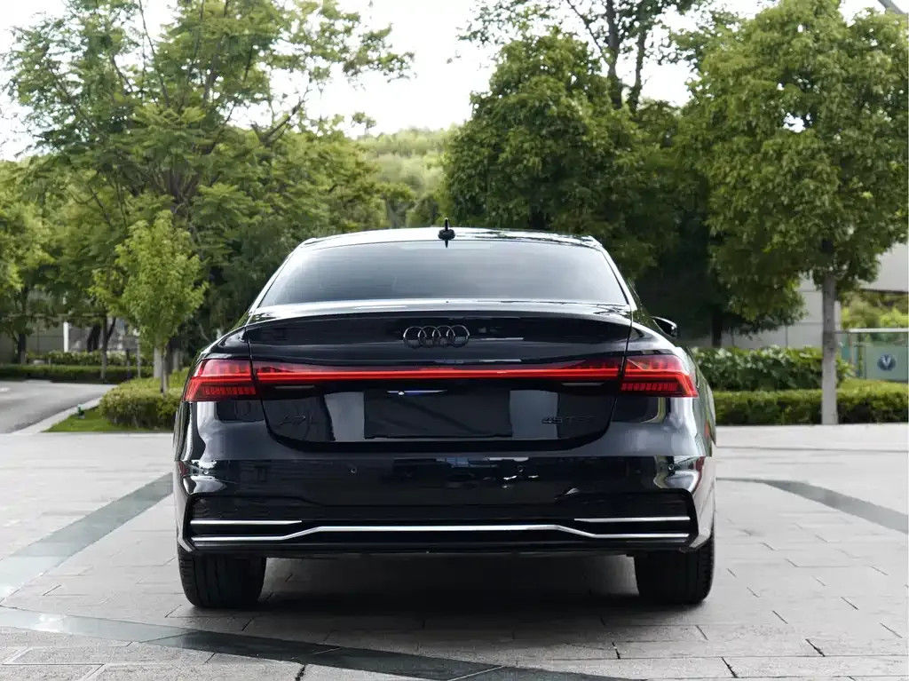 Audi A7L — фото 6