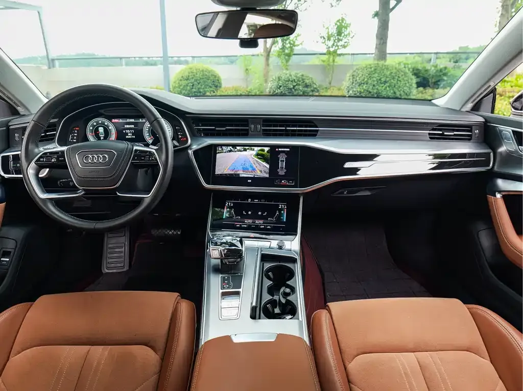 Audi A7L — фото 2