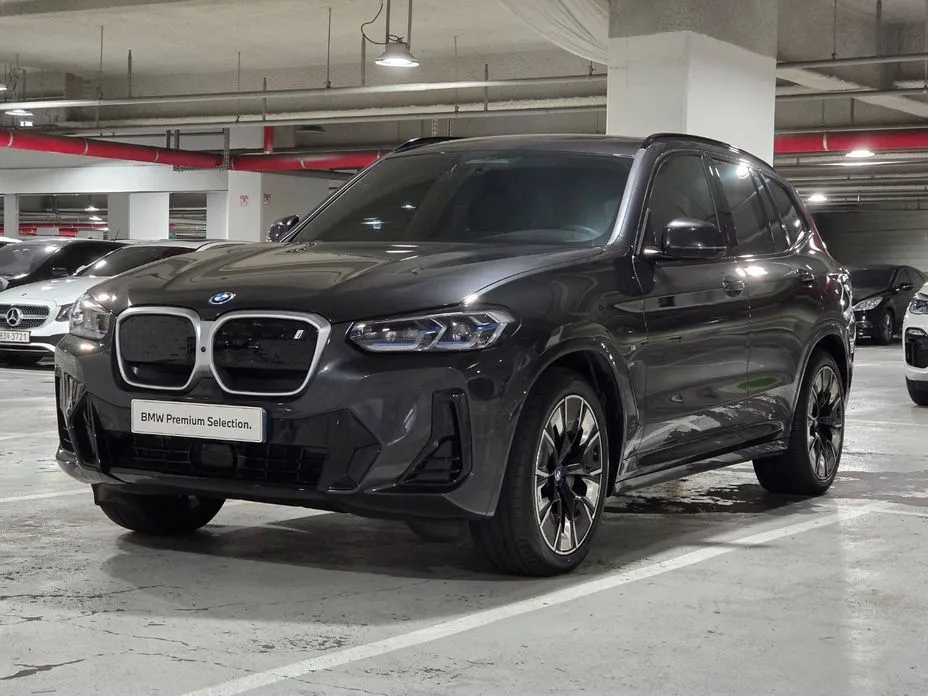 BMW iX3 — фото 1