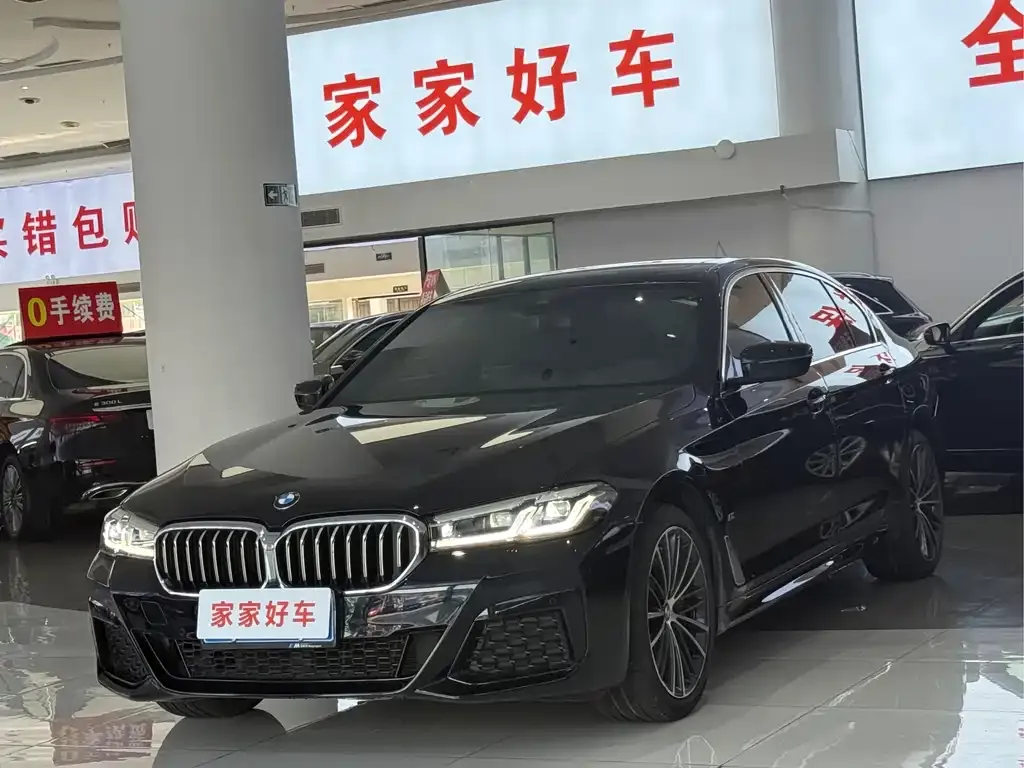 BMW 5 Series — фото 1