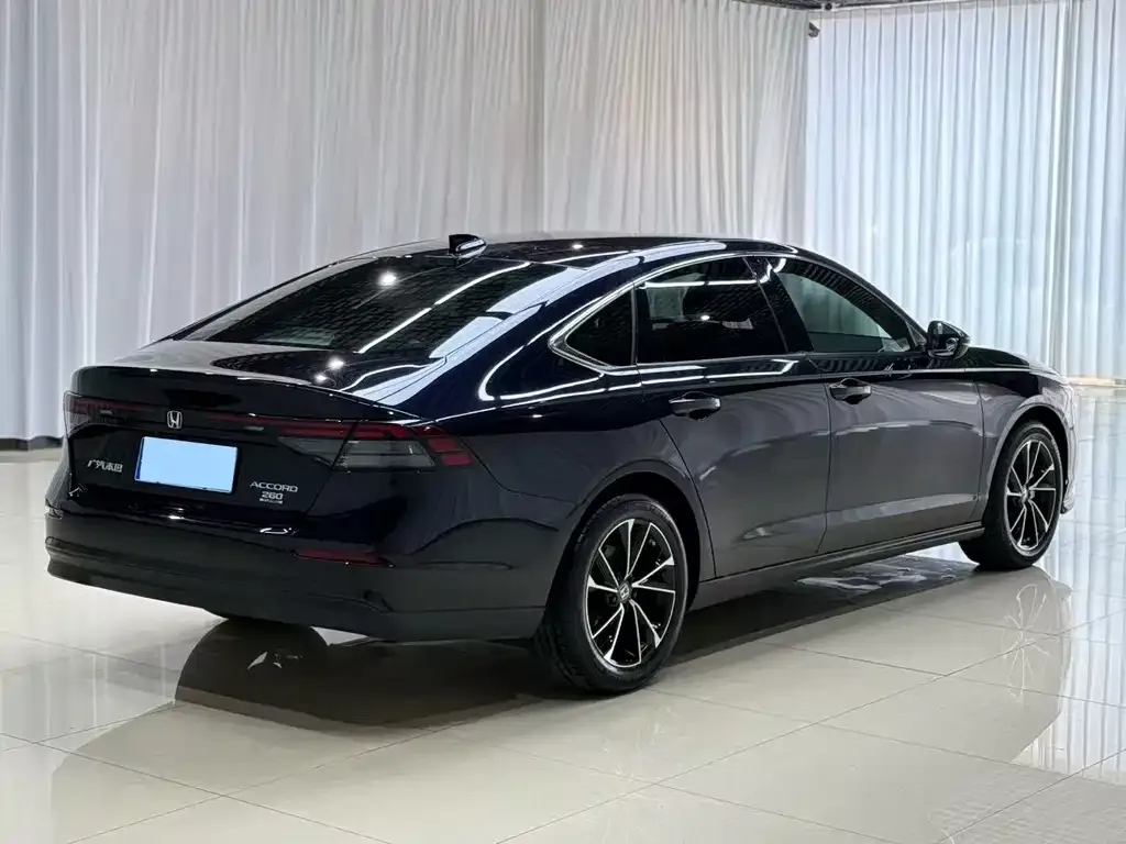 Honda Accord — фото 3