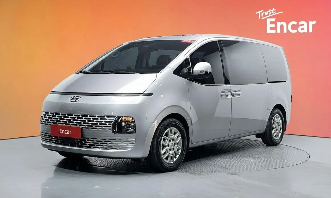 Hyundai Staria — фото 1