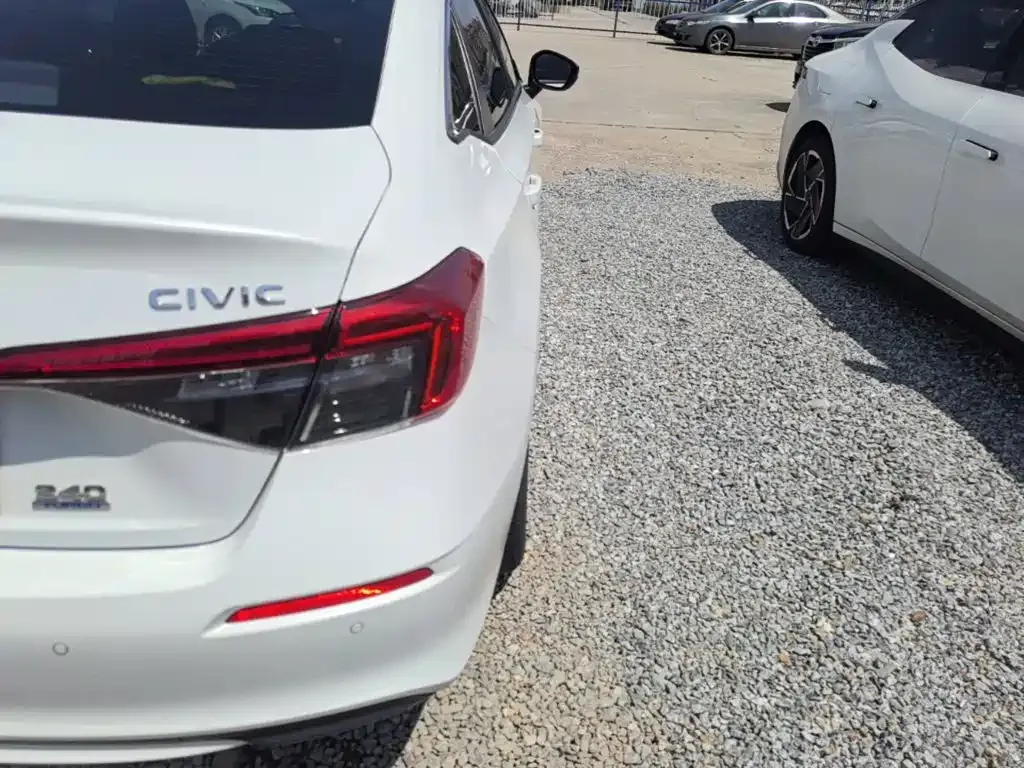 Honda Civic — фото 8