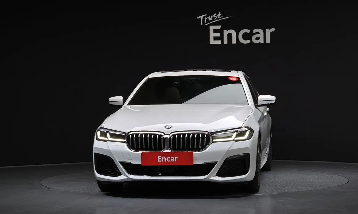 BMW 5-Series 2023 из KR, фото 10