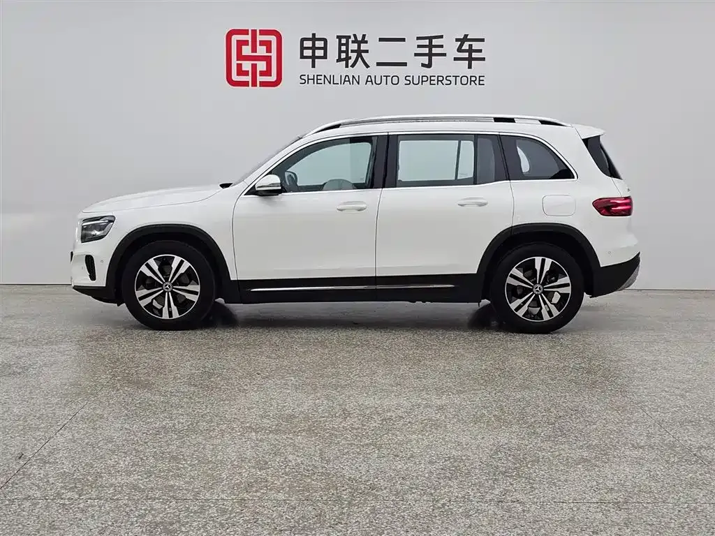 Mercedes-Benz GLB — фото 10