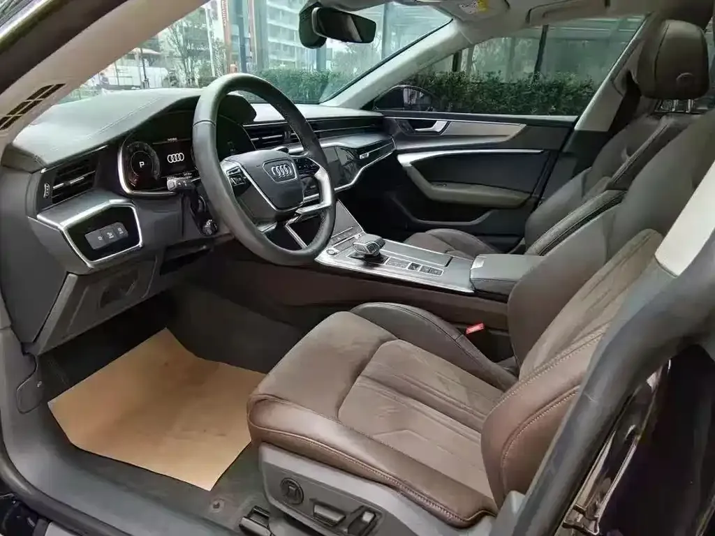Audi A7L 2024 из CN, фото 2