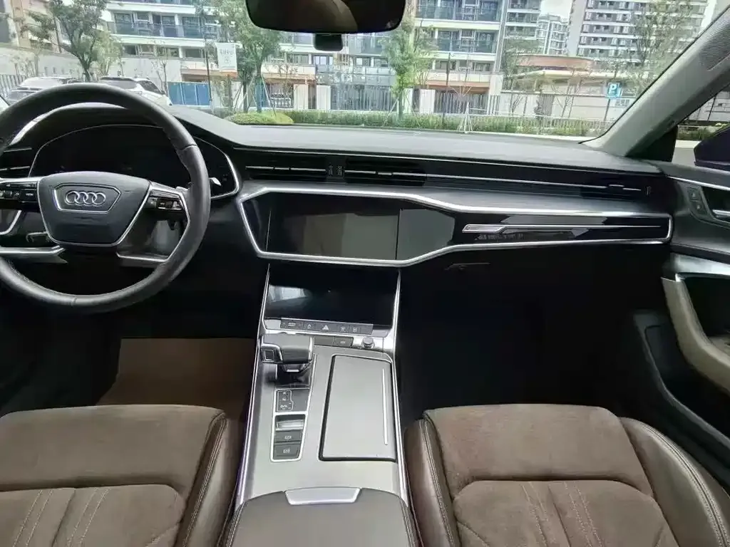 Audi A7L 2024 из CN, фото 6