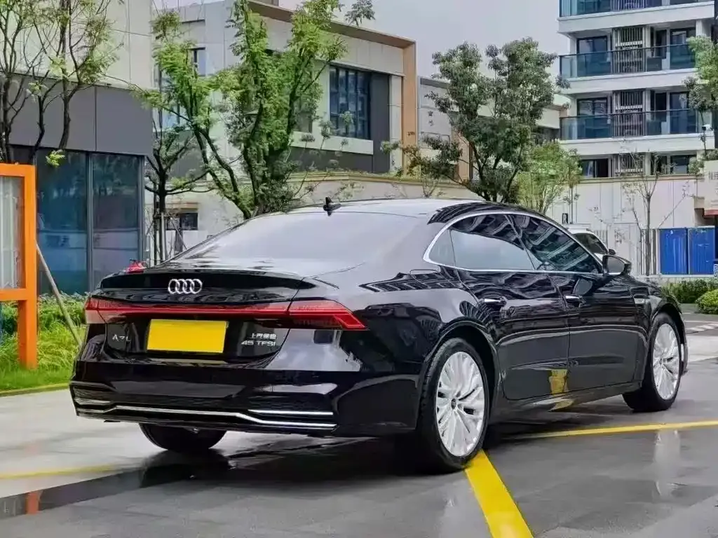 Audi A7L 2024 из CN, фото 8