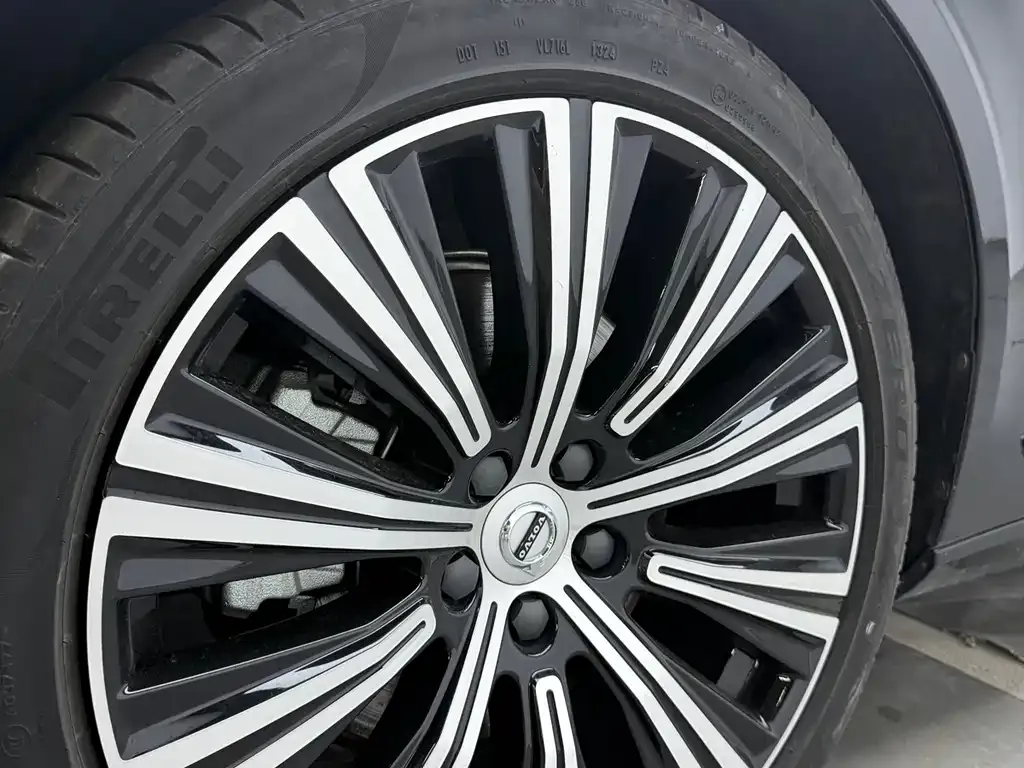 Volvo S90 — фото 4