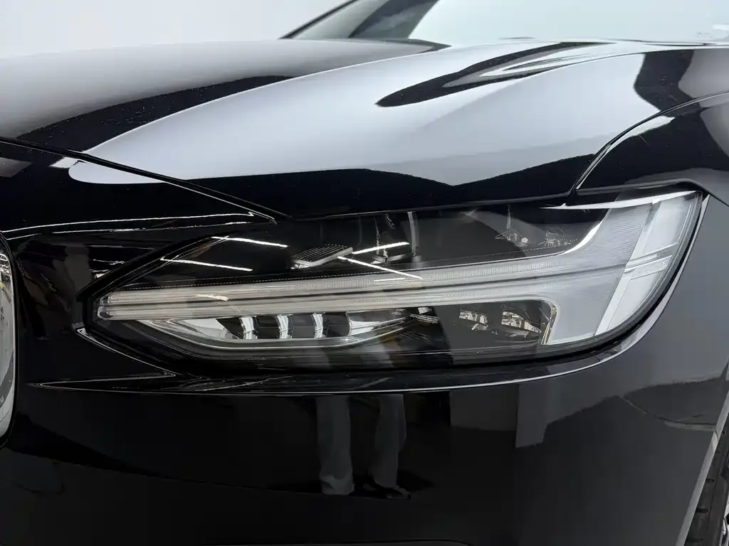 Volvo S90 — фото 9