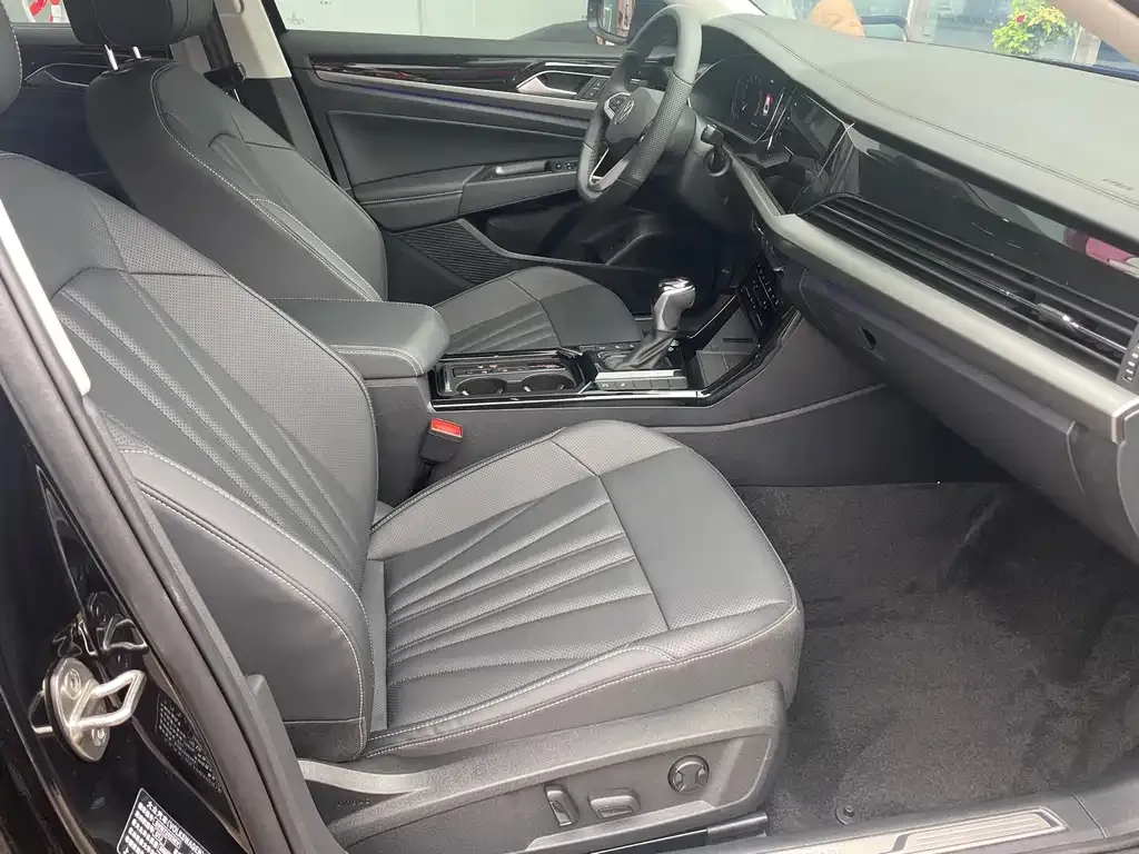 Volkswagen Passat — фото 10