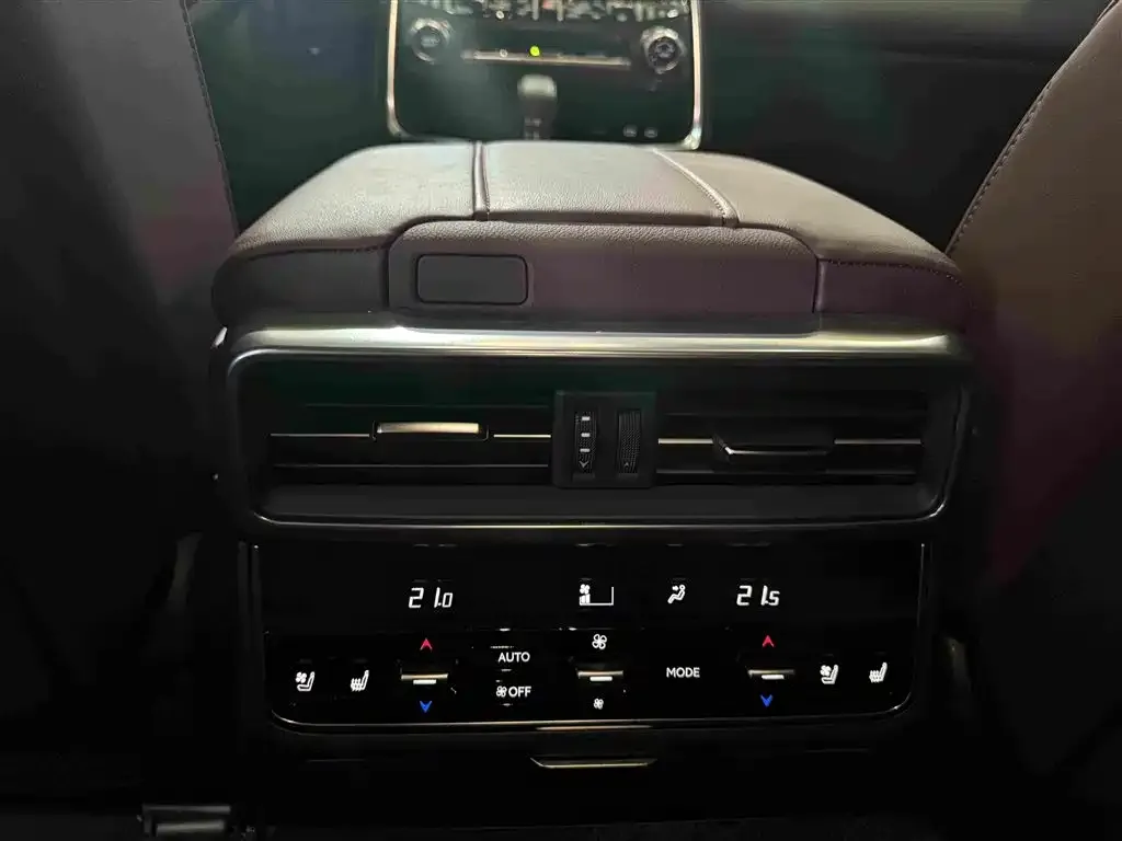 Lexus LX — фото 3