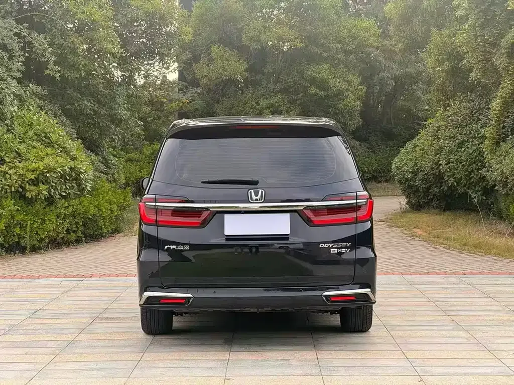 Honda Odyssey — фото 6