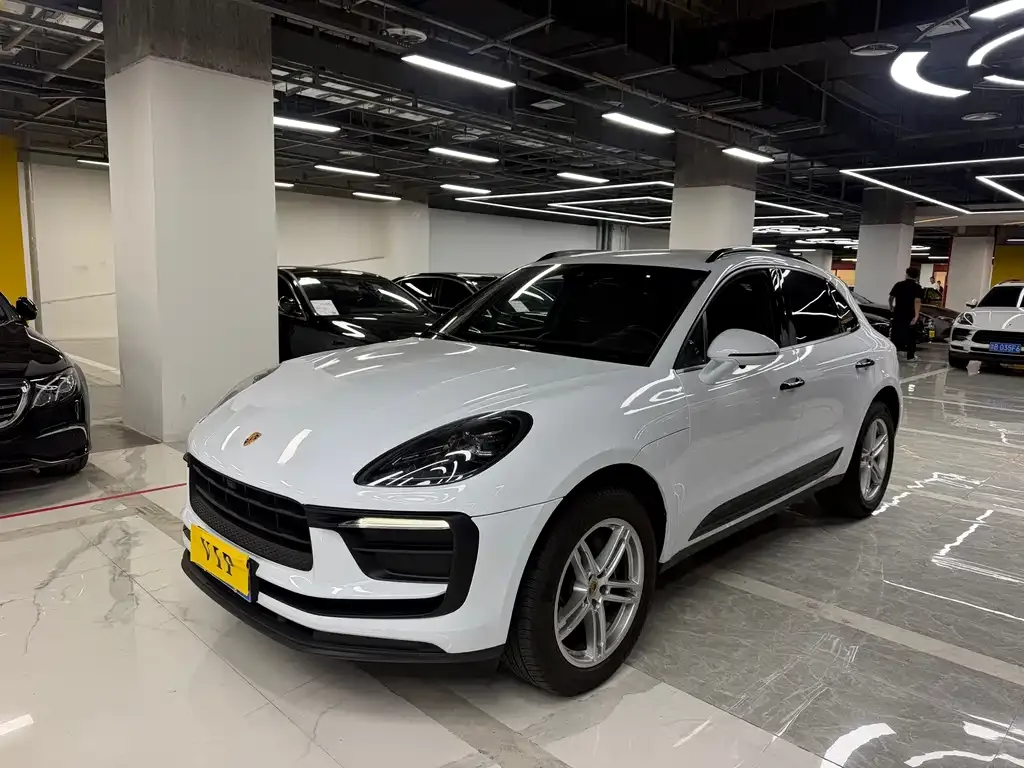 Porsche Macan — фото 1
