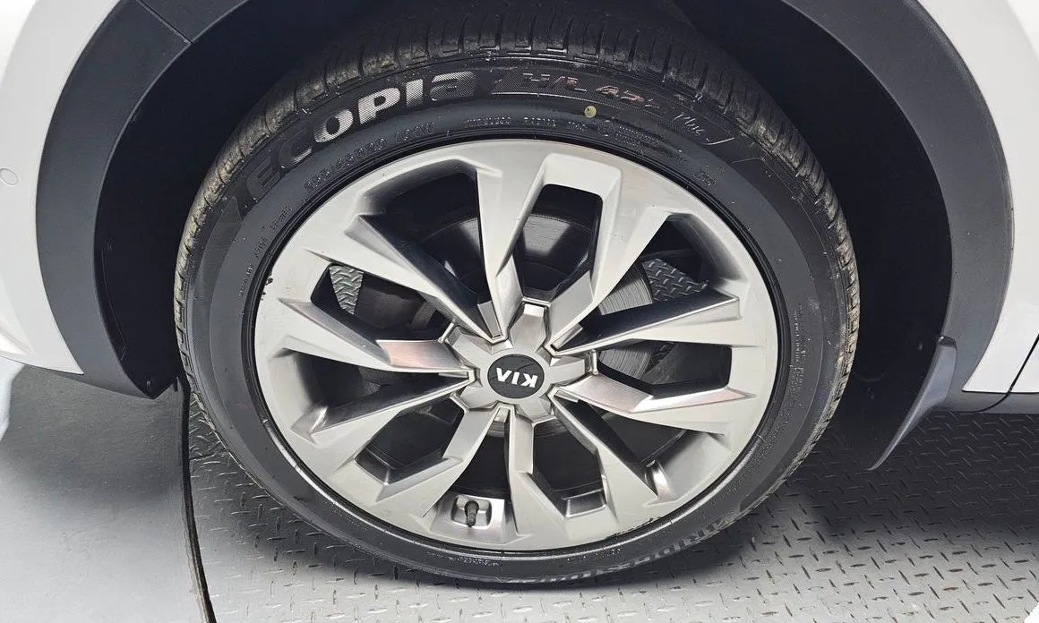 Kia Sorento — фото 7
