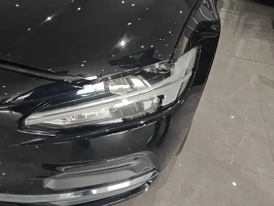 Volvo S90 — фото 7