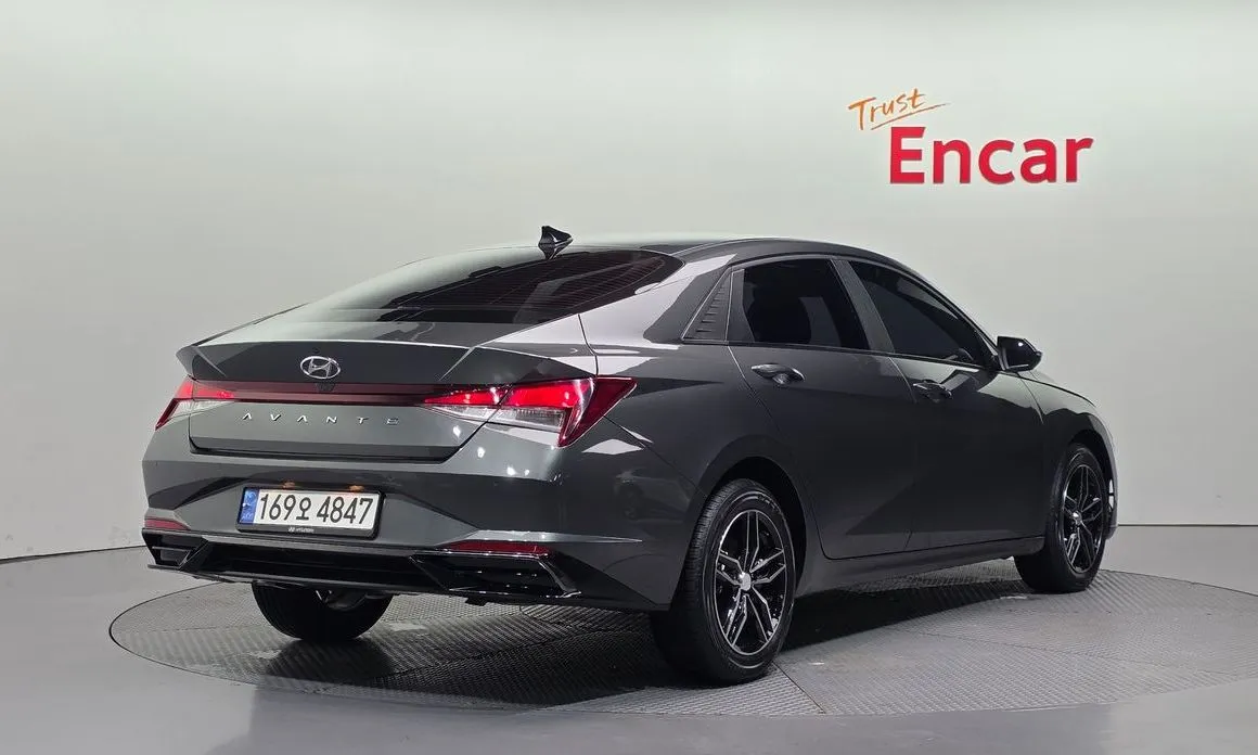 Hyundai AVANTE 2021 из KR, фото 3