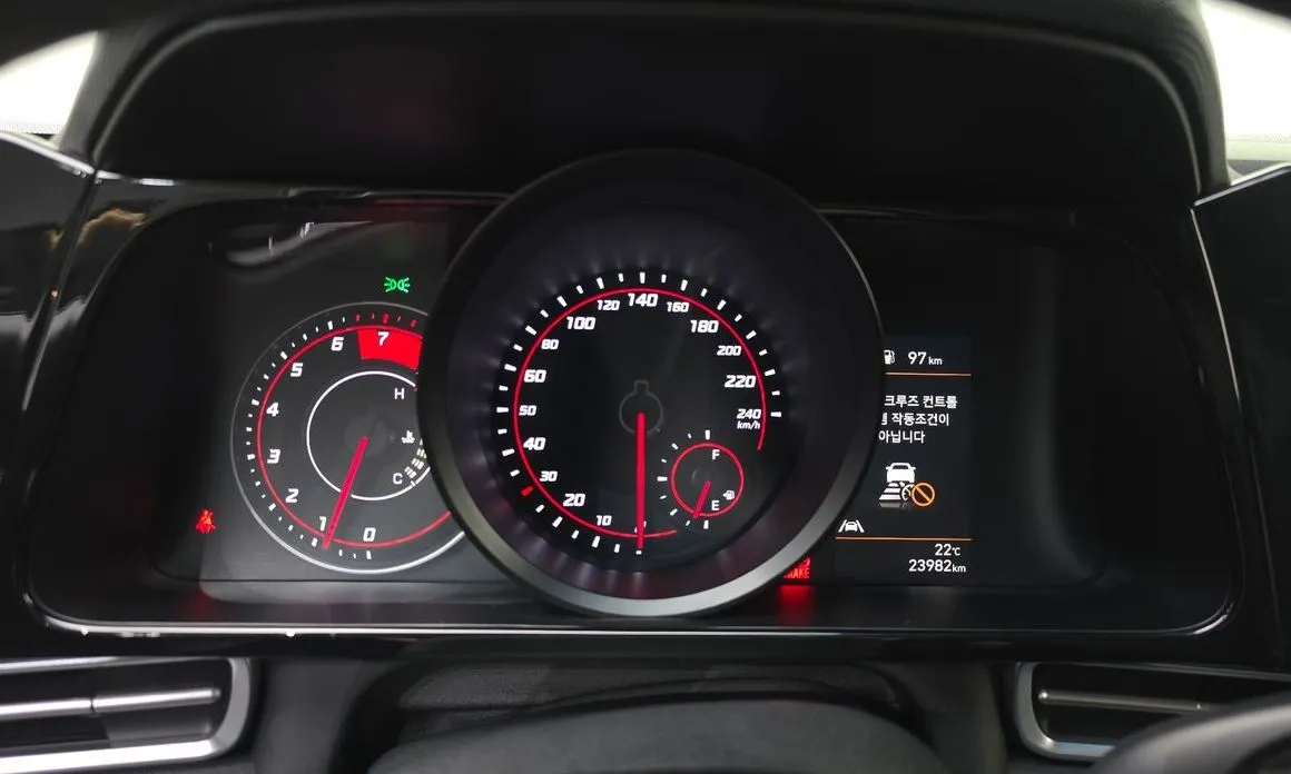 Hyundai AVANTE 2021 из KR, фото 4