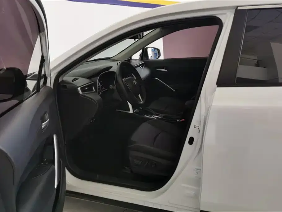 Toyota Corolla Cross — фото 3