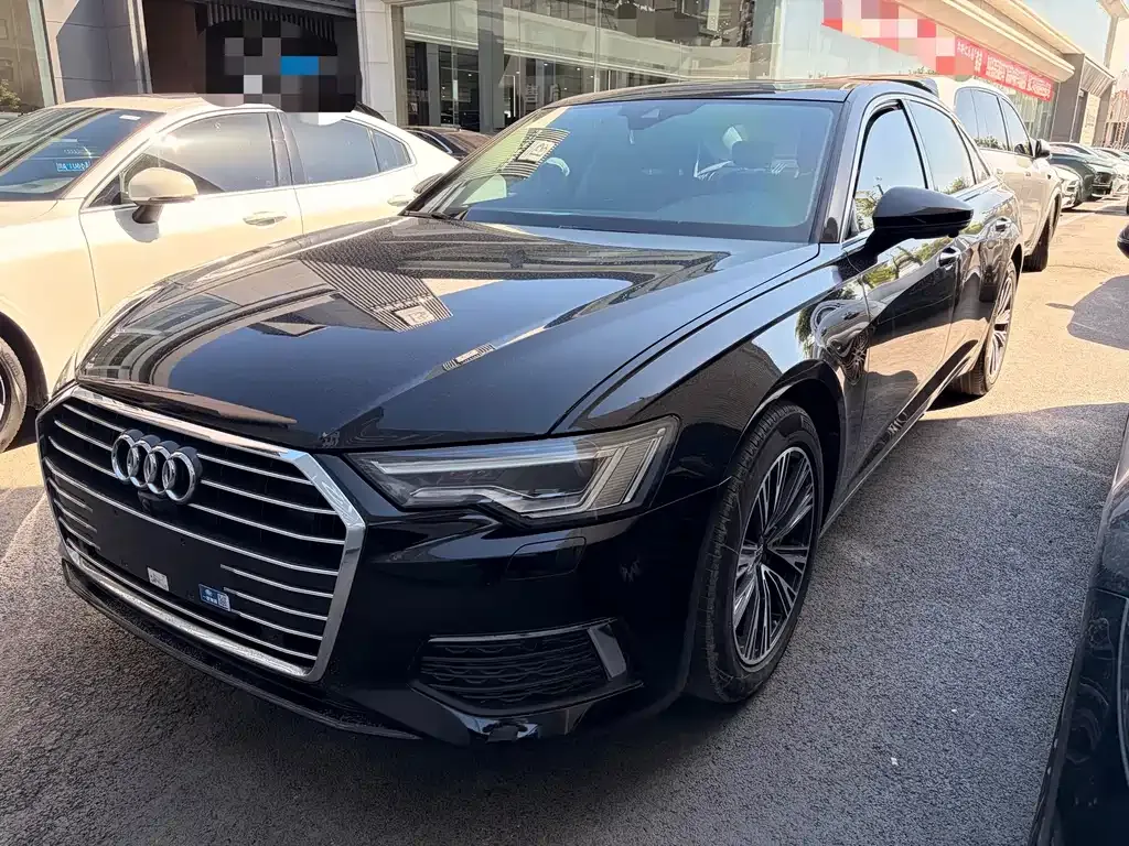 Audi A6L — фото 1