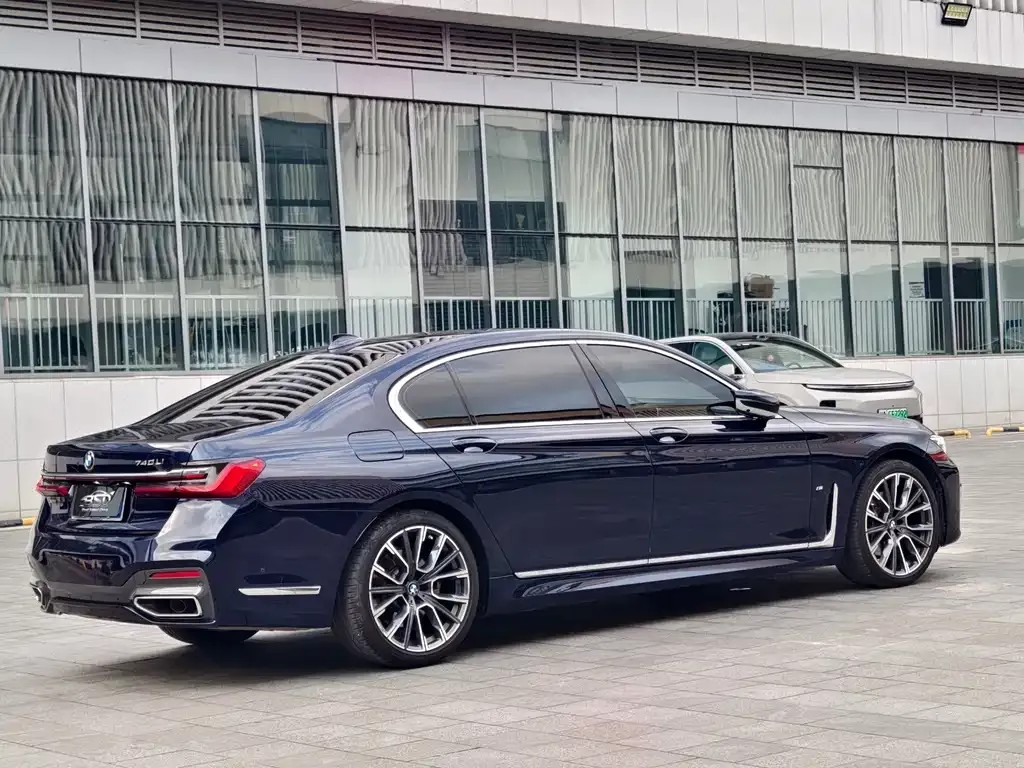 BMW 7 Series — фото 4