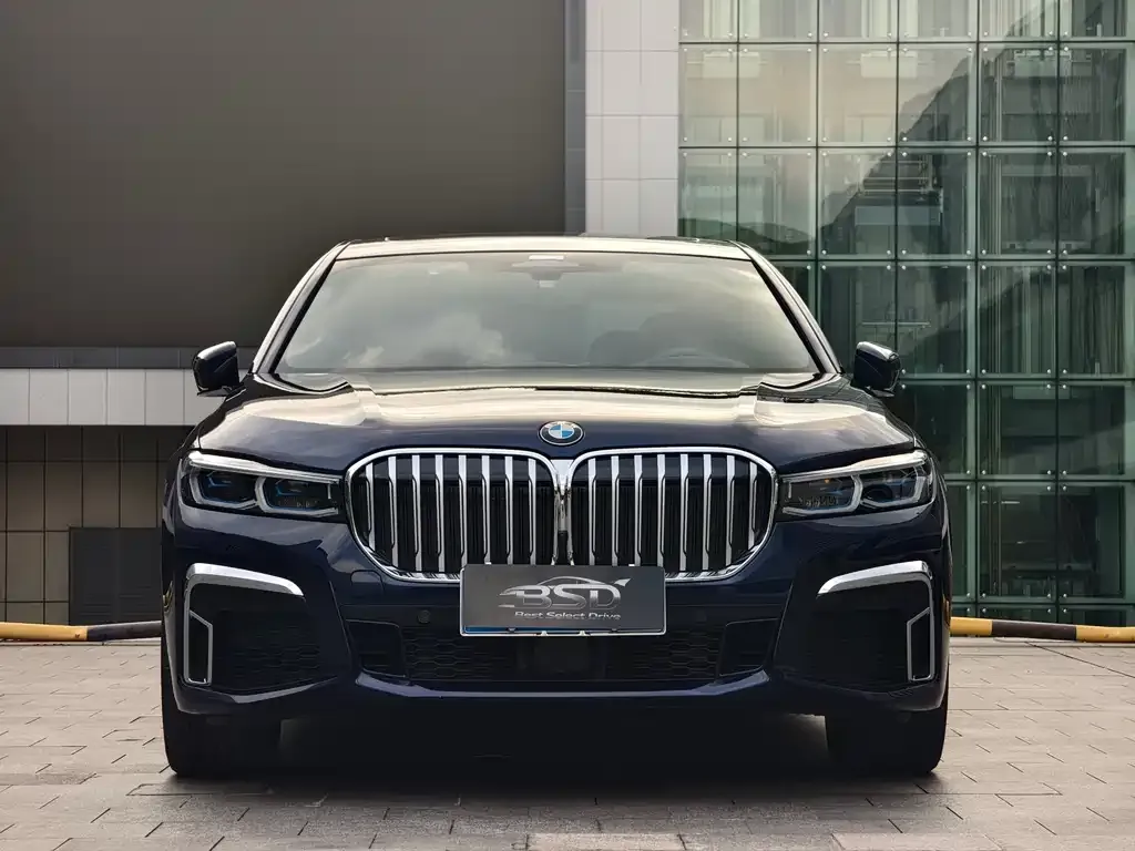 BMW 7 Series — фото 7