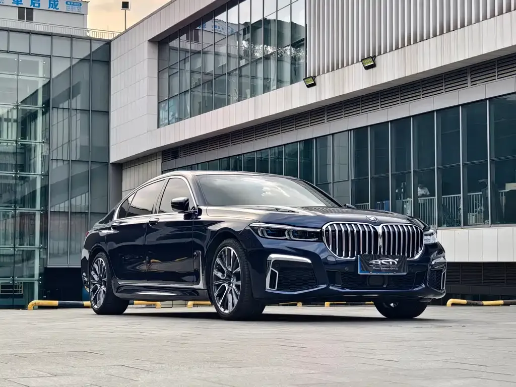 BMW 7 Series — фото 2
