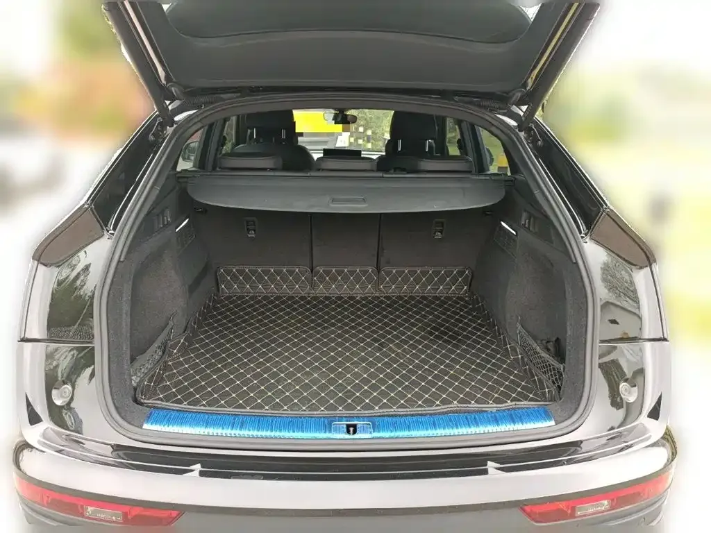 Audi Q5L Sportback — фото 8