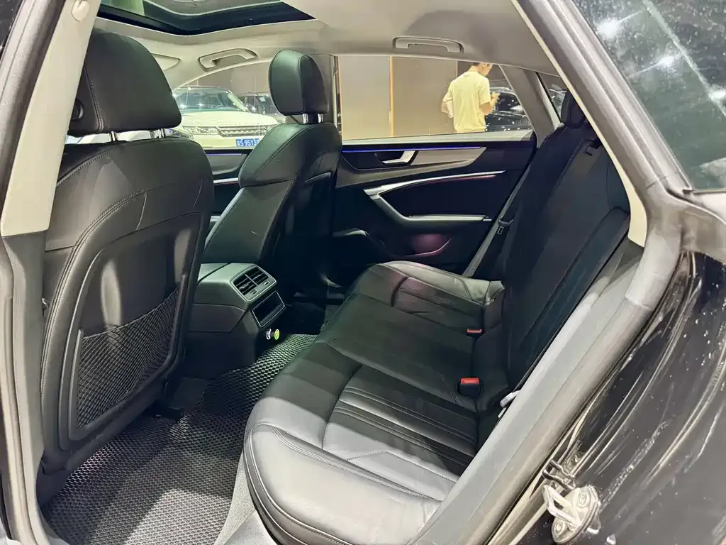Audi A7 — фото 9