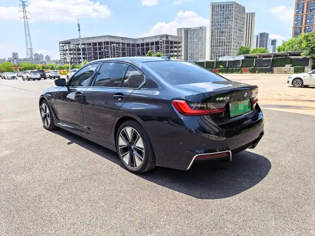 BMW i3 — фото 7