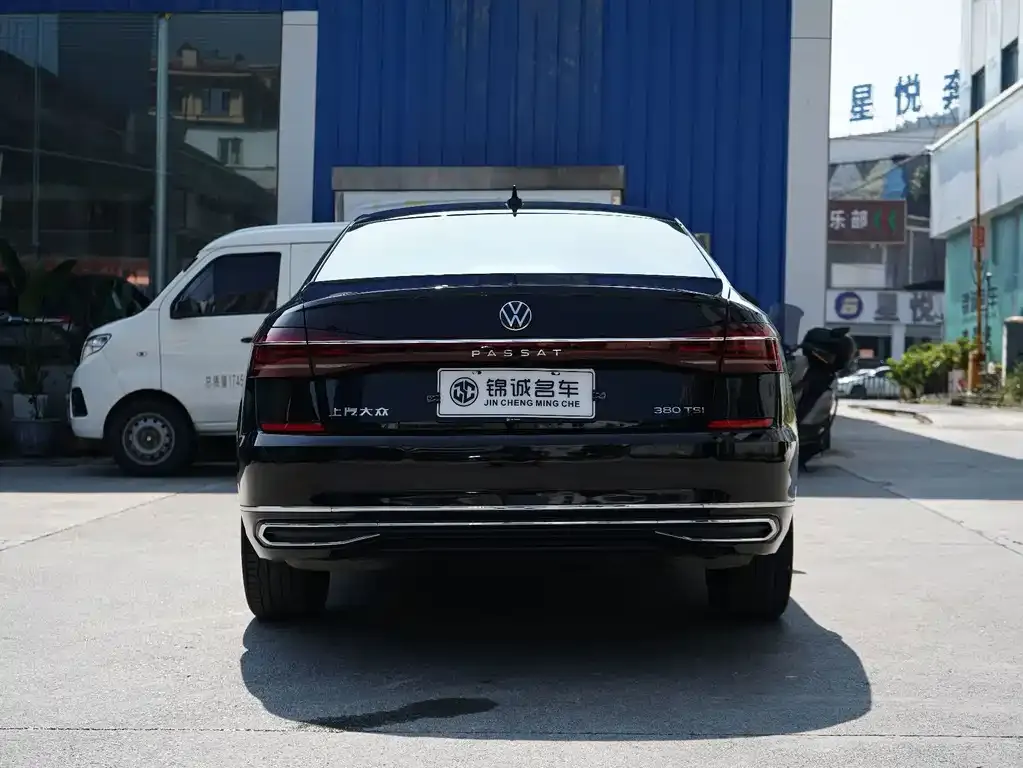 Volkswagen Passat — фото 4
