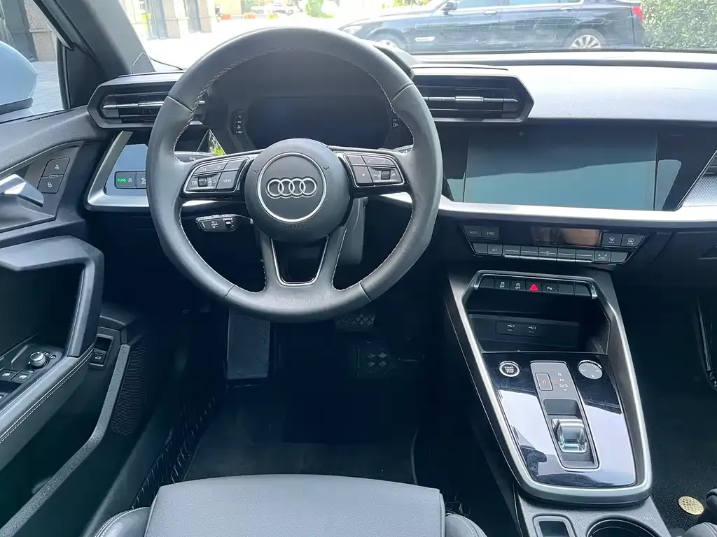 Audi A3 2023 из CN, фото 6
