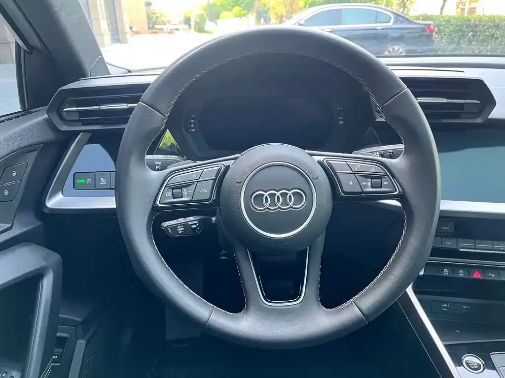 Audi A3 2023 из CN, фото 3