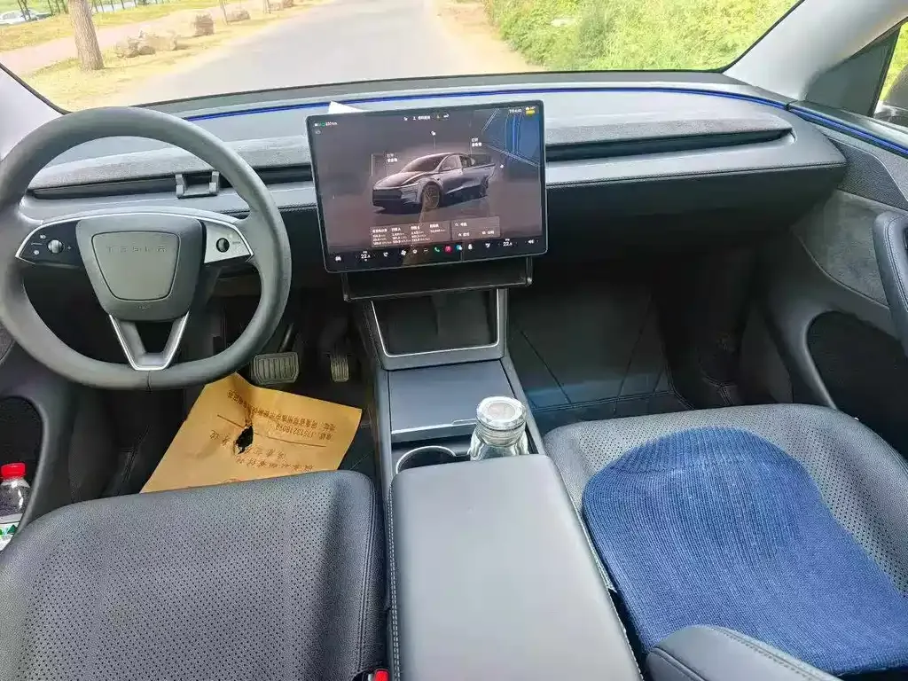 Tesla Model Y — фото 8