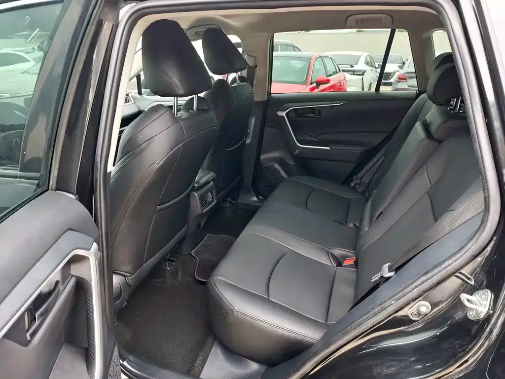 Toyota Wildlander 2025 из CN, фото 2