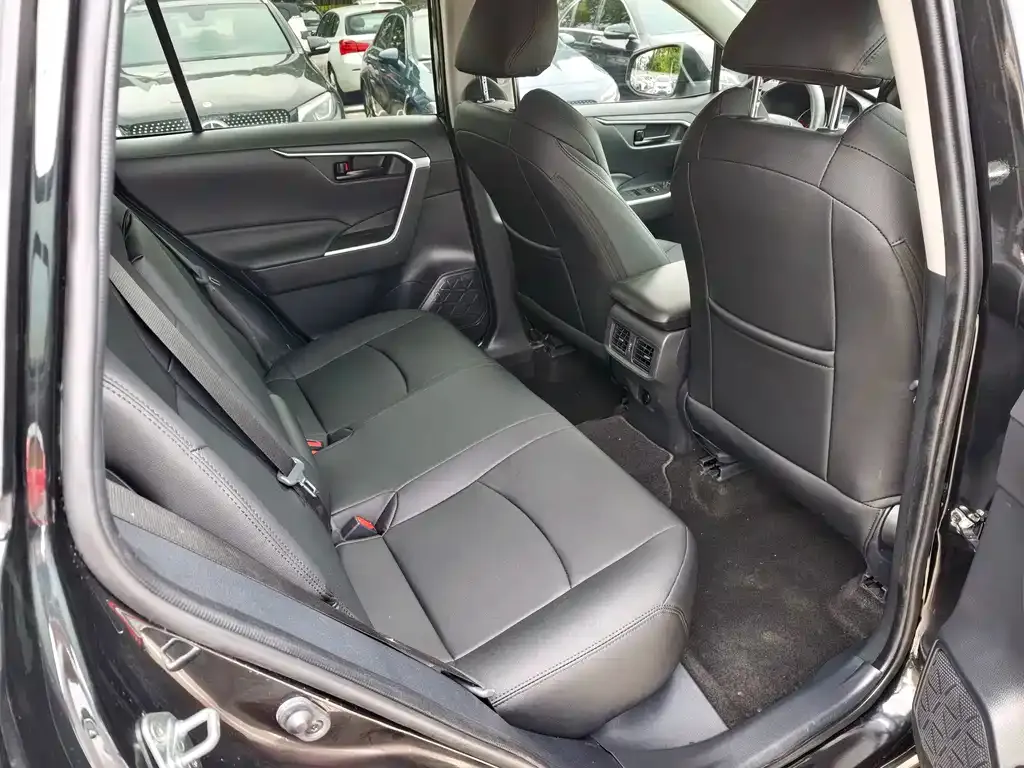 Toyota Wildlander 2025 из CN, фото 3