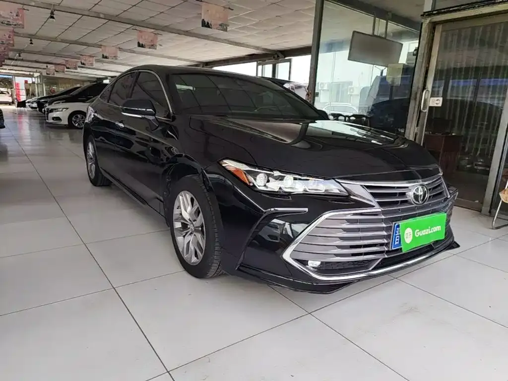 Toyota Avalon — фото 2