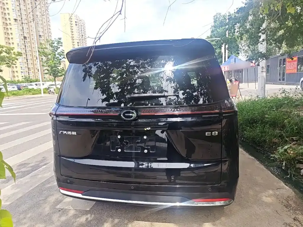 GAC Motor 传祺E8 PHEV — фото 8