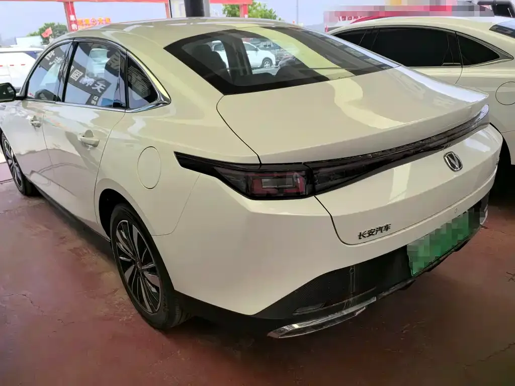 Changan Eado PHEV 2026 из CN, фото 4