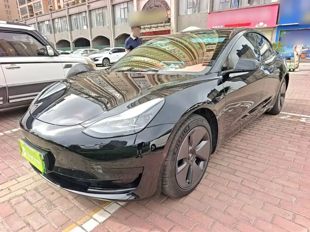 Tesla Model 3 — фото 8