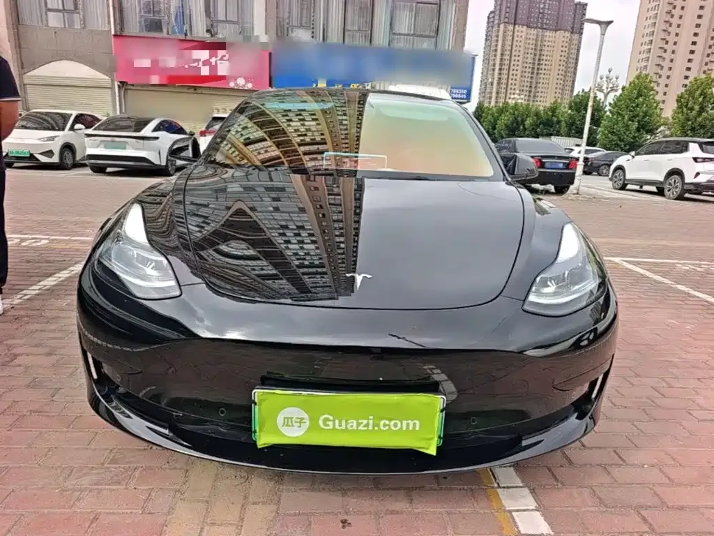 Tesla Model 3 — фото 3